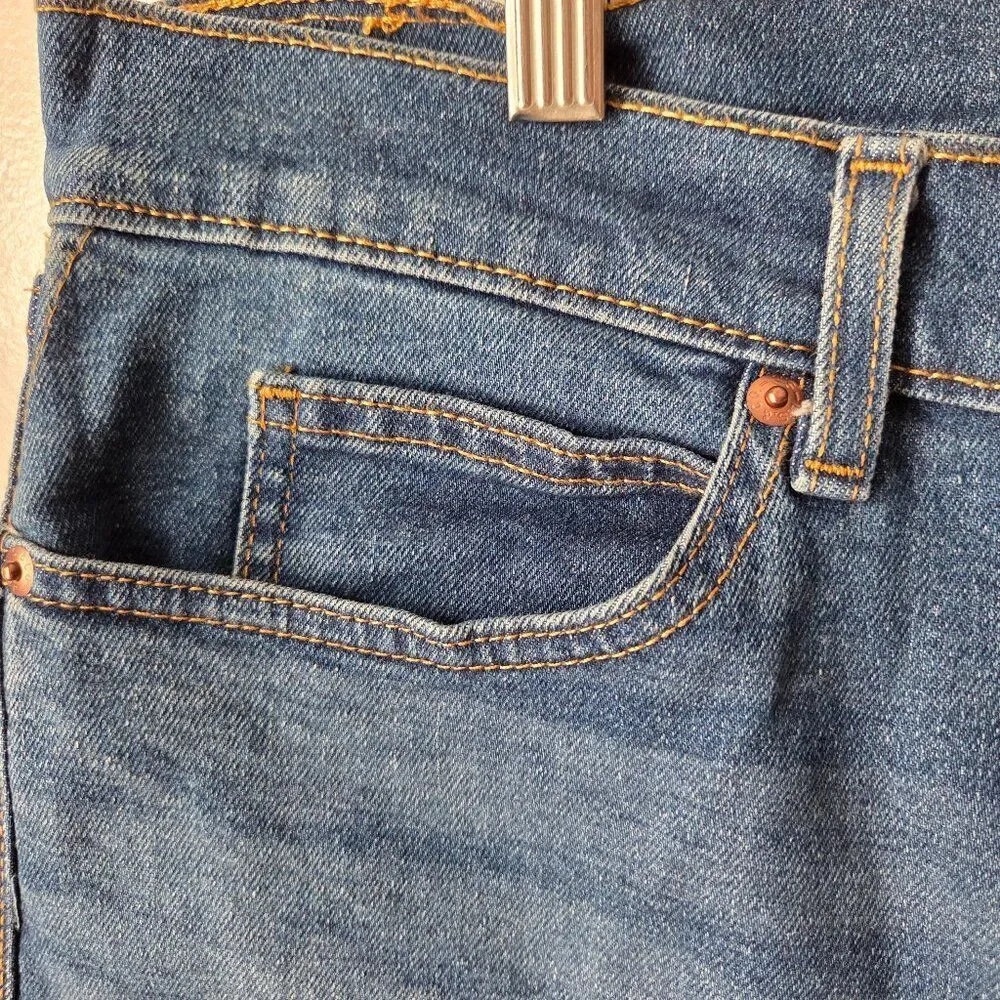 EUC SIGNATURE LEVIS STRAUSS HERITAGE MID RISE BOYFRIEND CUFFED JEANS SIZE 14 WMN